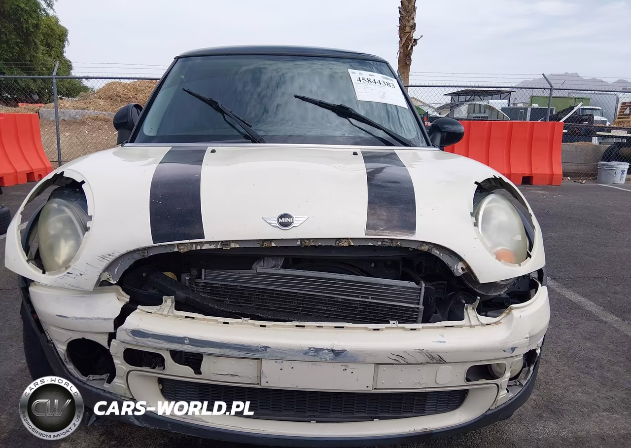 2007 Mini Cooper VIN:WMWMF33557TT56233 - 13