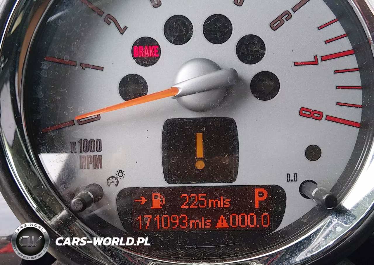 2007 Mini Cooper VIN:WMWMF33557TT56233 - 16