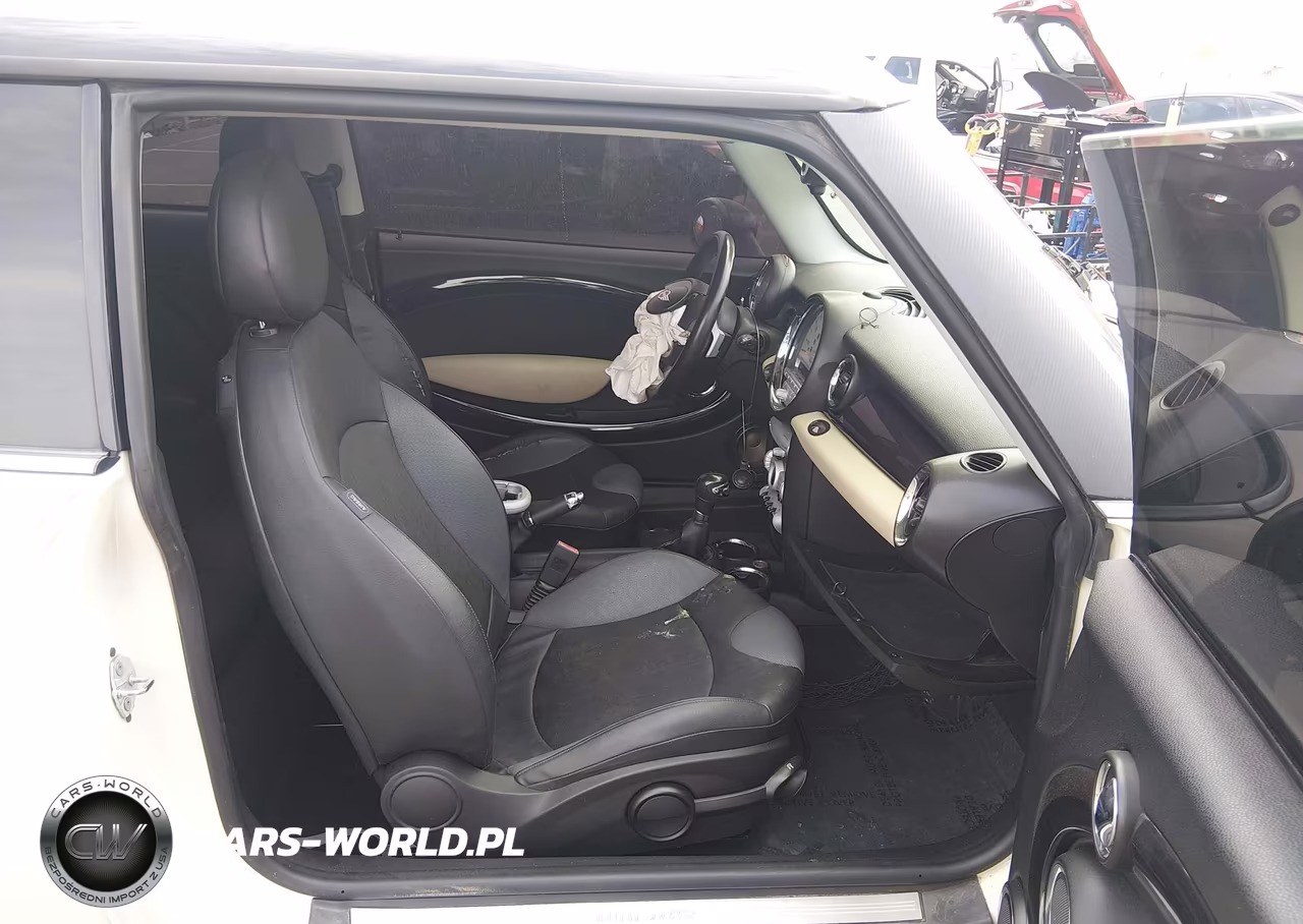 2007 Mini Cooper VIN:WMWMF33557TT56233 - 5