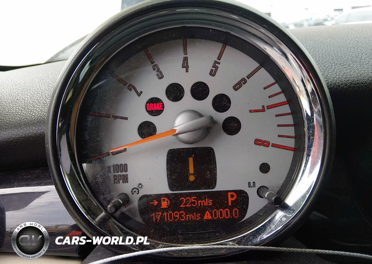 2007 Mini Cooper VIN:WMWMF33557TT56233 - 7