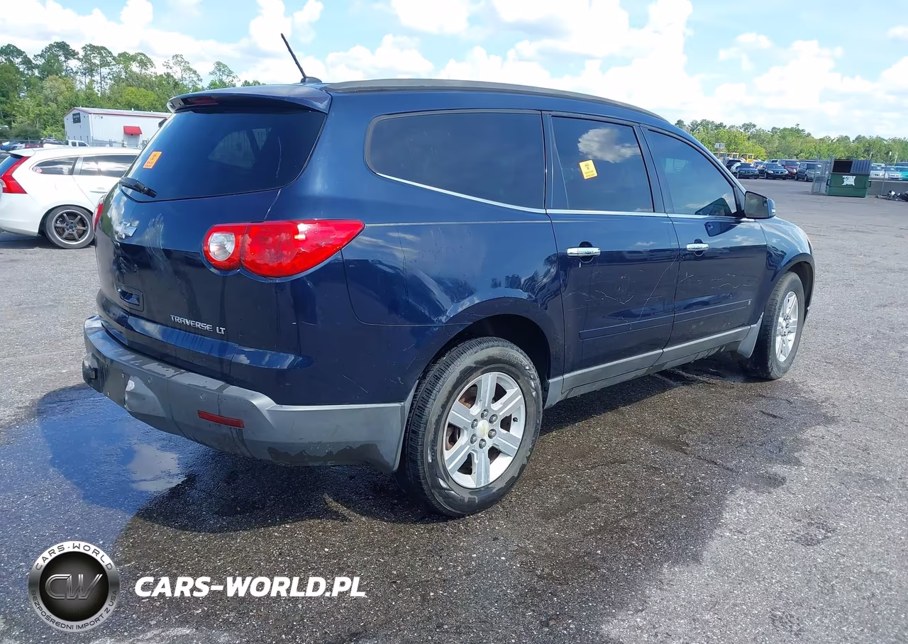 2010 Chevrolet Traverse Lt VIN:1GNLRGED0AS117498 - 4