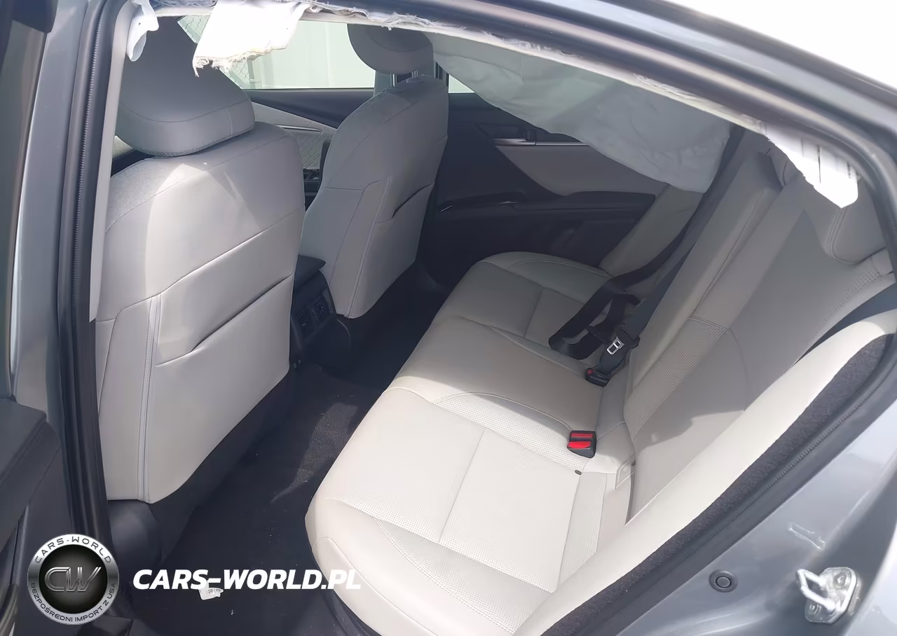 2025 Toyota Camry Xle VIN:4T1DAACK7SU647035 - 8