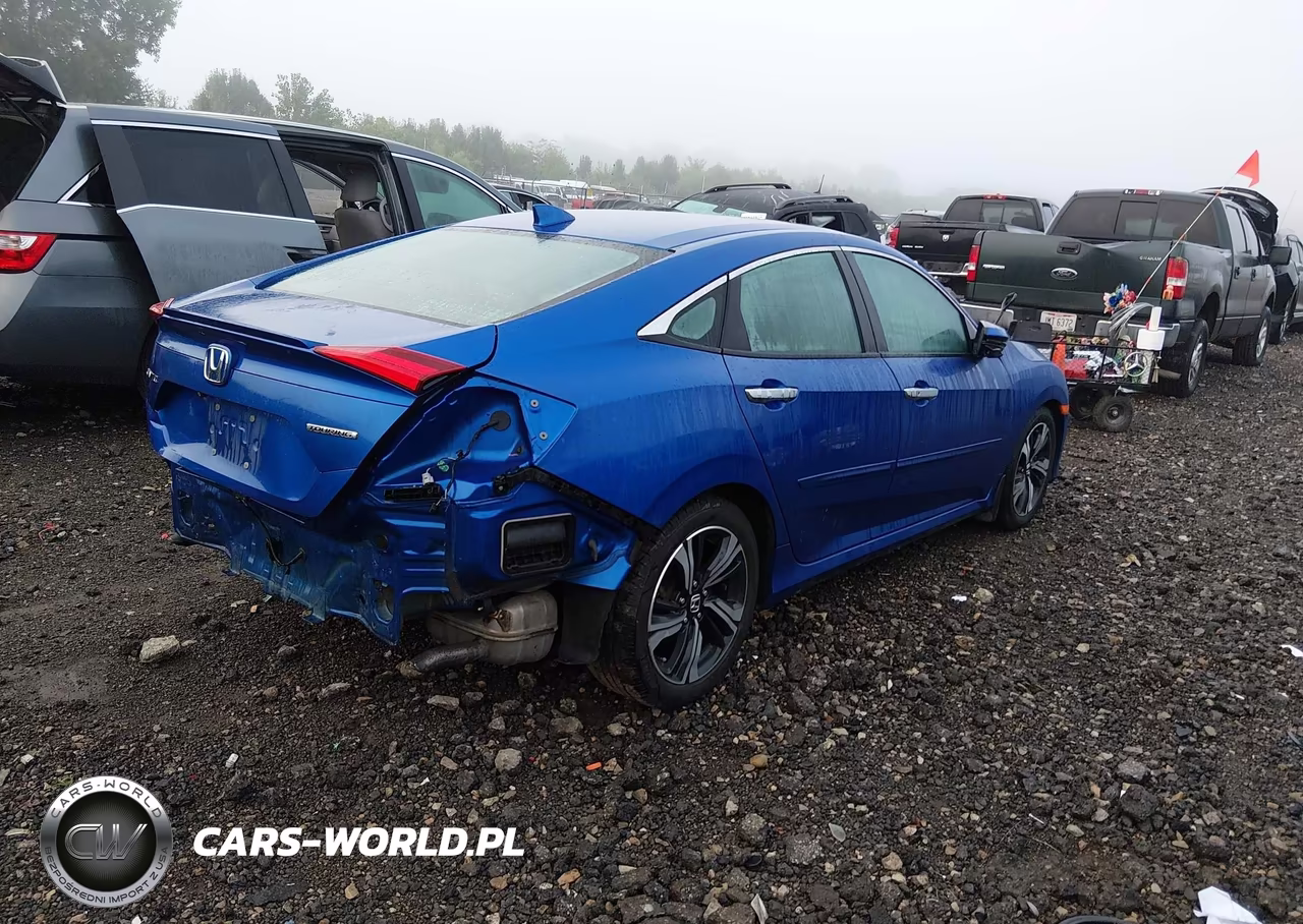 2018 Honda Civic Touring VIN:2HGFC1F98JH643367 - 4