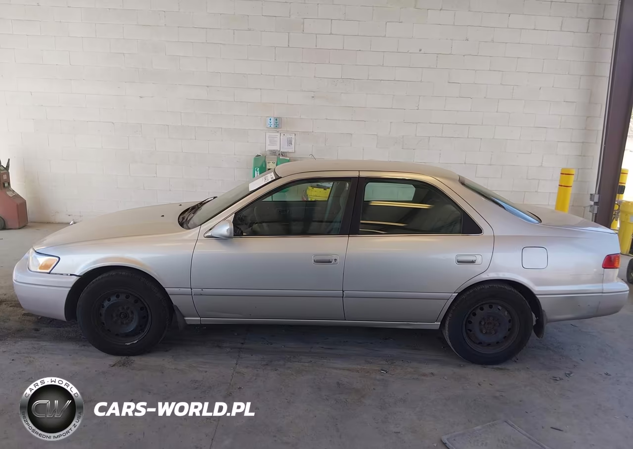 2000 Toyota Camry Le VIN:JT2BG22KXY0429715 - 14