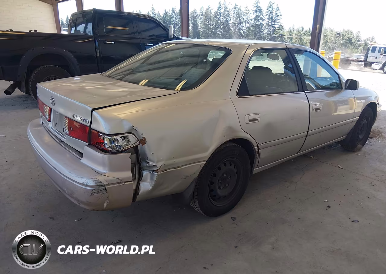2000 Toyota Camry Le VIN:JT2BG22KXY0429715 - 4