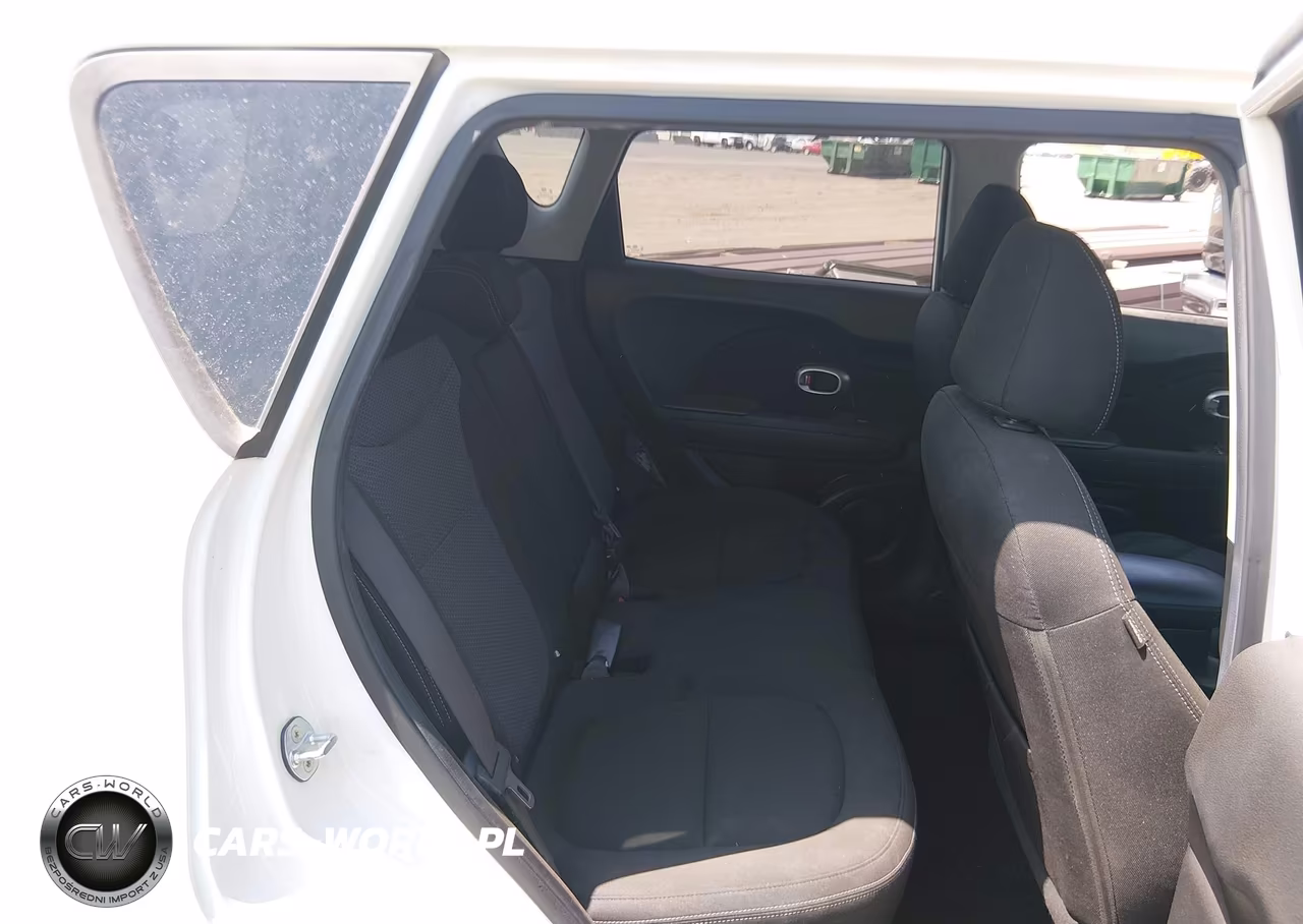 2018 Kia Soul + VIN:KNDJP3A59J7530004 - 8