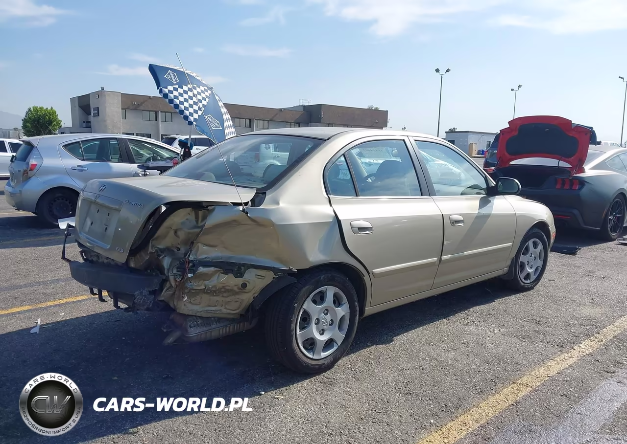 2001 Hyundai Elantra Gls VIN:KMHDN45D11U043953 - 4