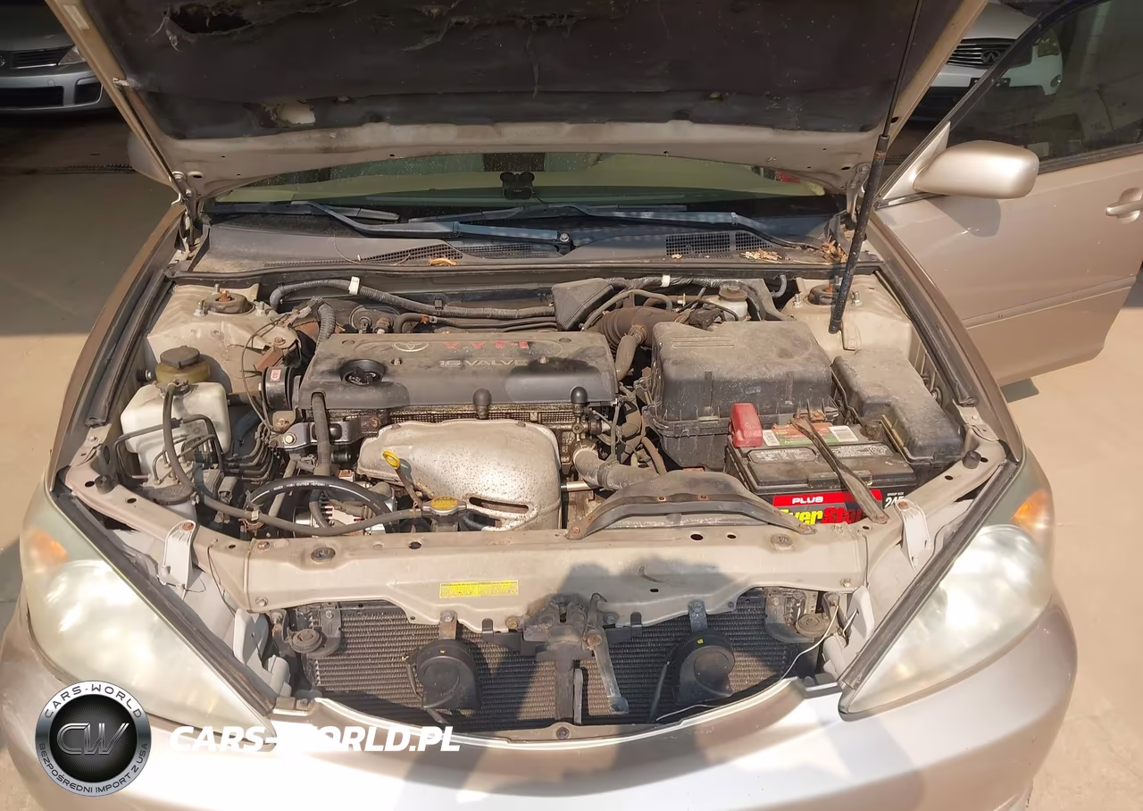 2002 Toyota Camry Le VIN:4T1BE32K52U076170 - 10