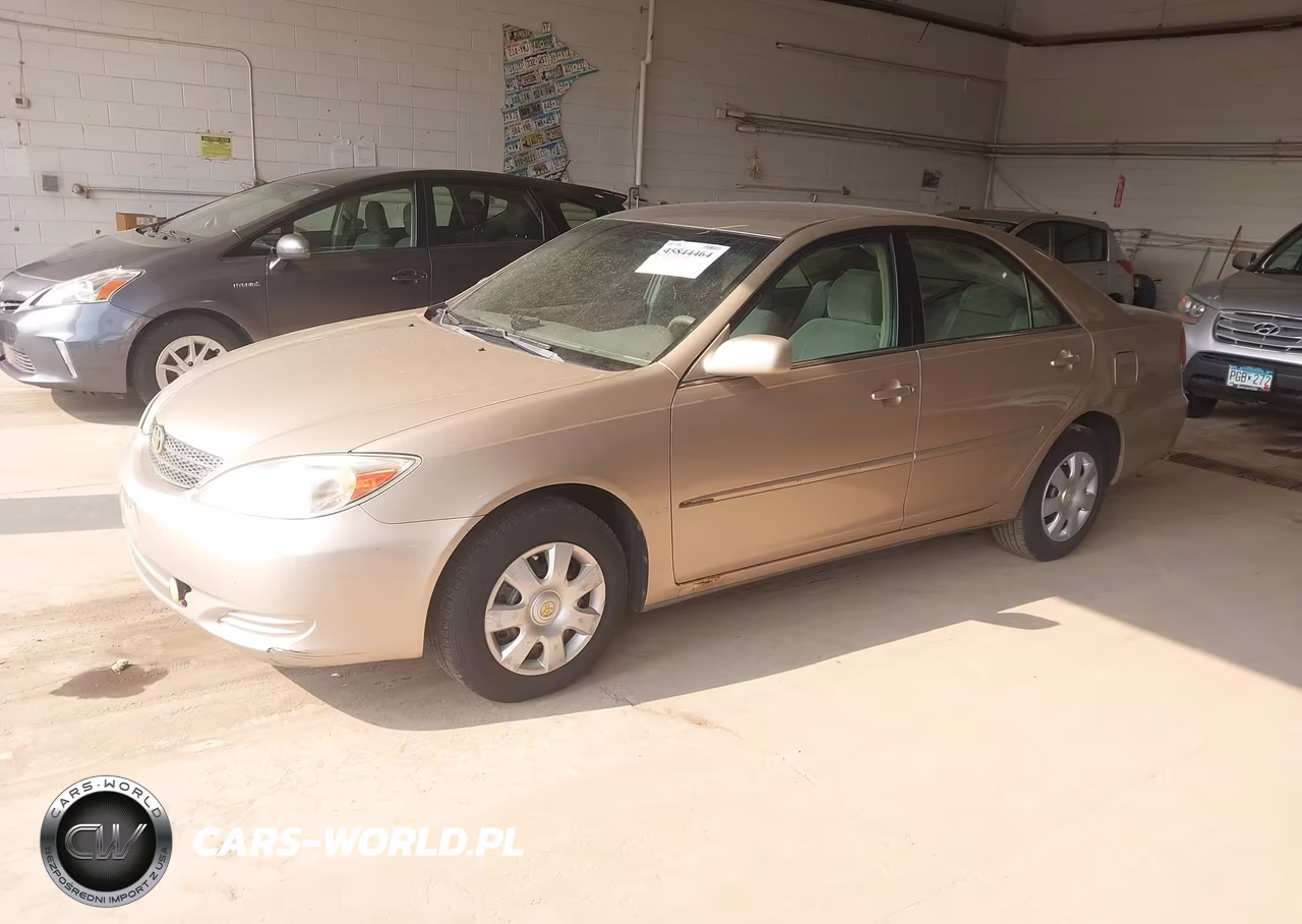 2002 Toyota Camry Le VIN:4T1BE32K52U076170 - 2