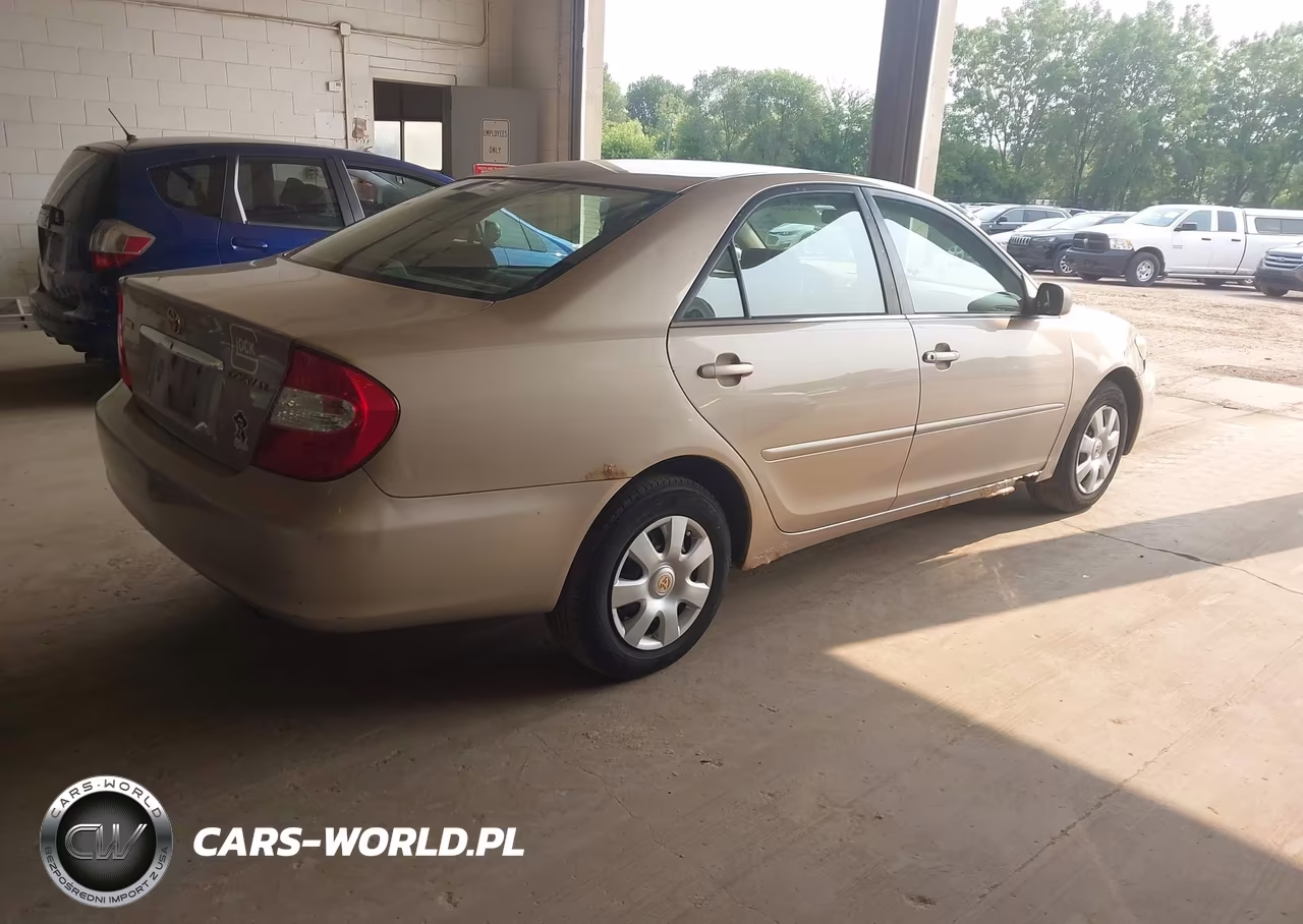 2002 Toyota Camry Le VIN:4T1BE32K52U076170 - 4