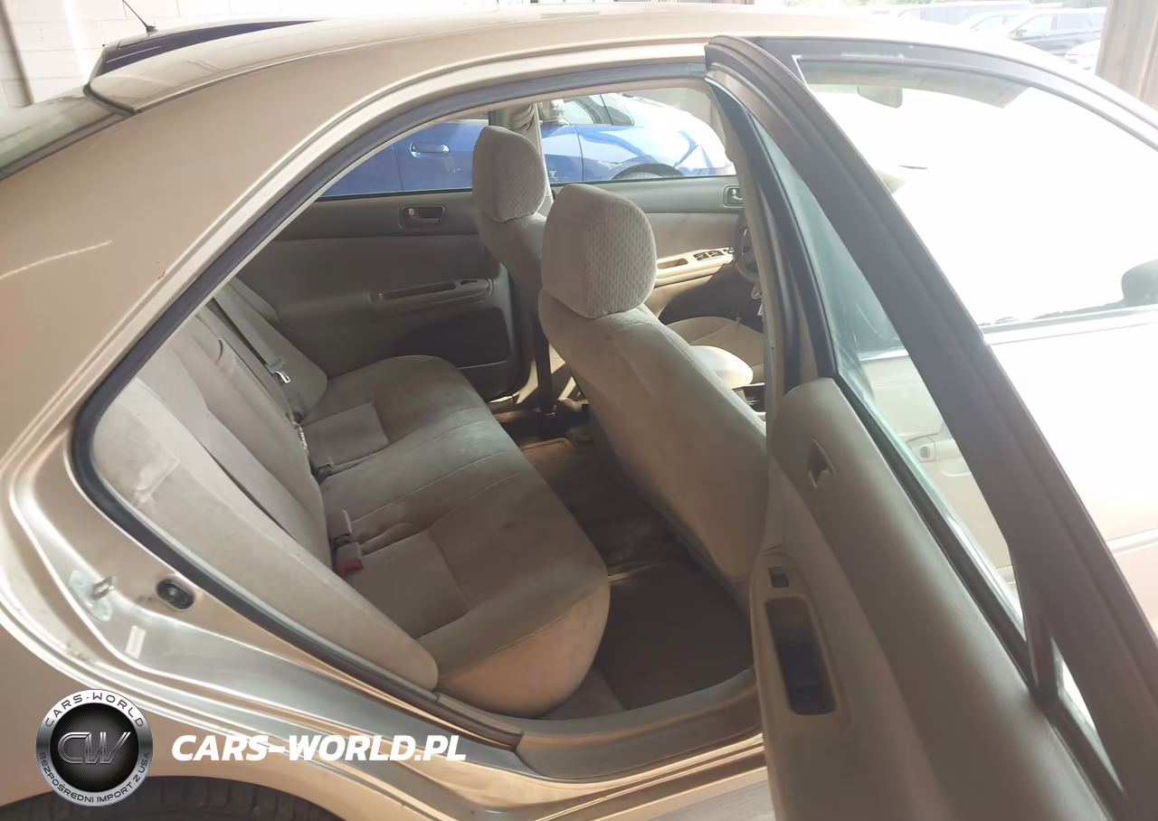 2002 Toyota Camry Le VIN:4T1BE32K52U076170 - 8
