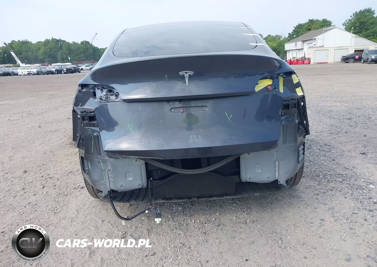 2025 Tesla Model Y Long Range Dual Motor Rear-Wheel Drive VIN:7SAYGDED1SF269455 - 16
