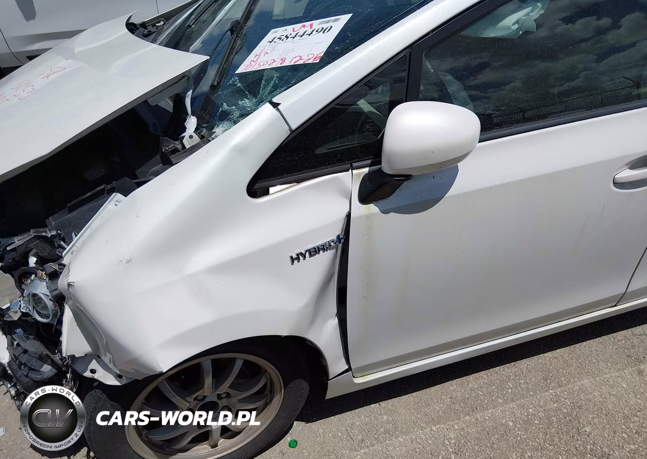 2016 Toyota Prius V Four VIN:JTDZN3EU7GJ049609 - 16
