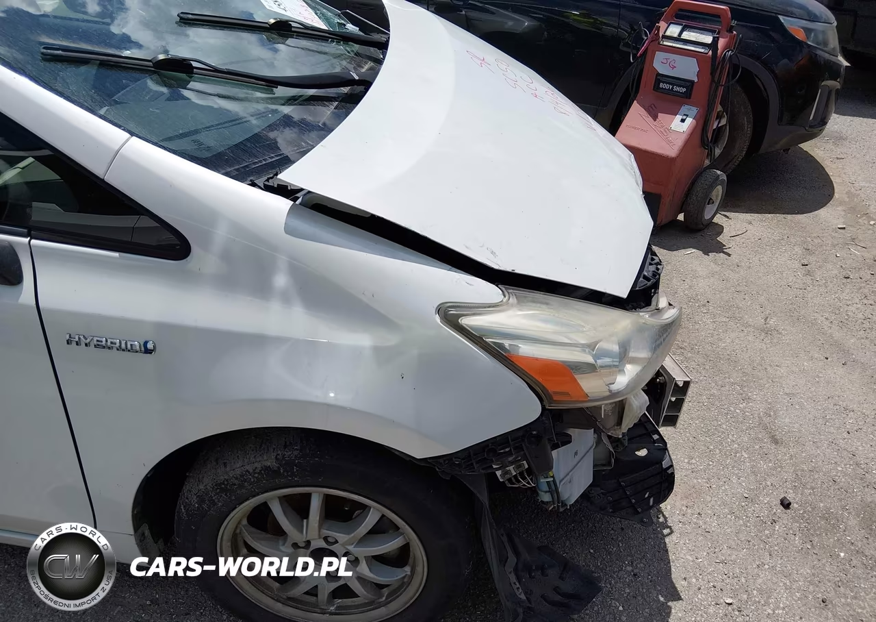 2016 Toyota Prius V Four VIN:JTDZN3EU7GJ049609 - 17