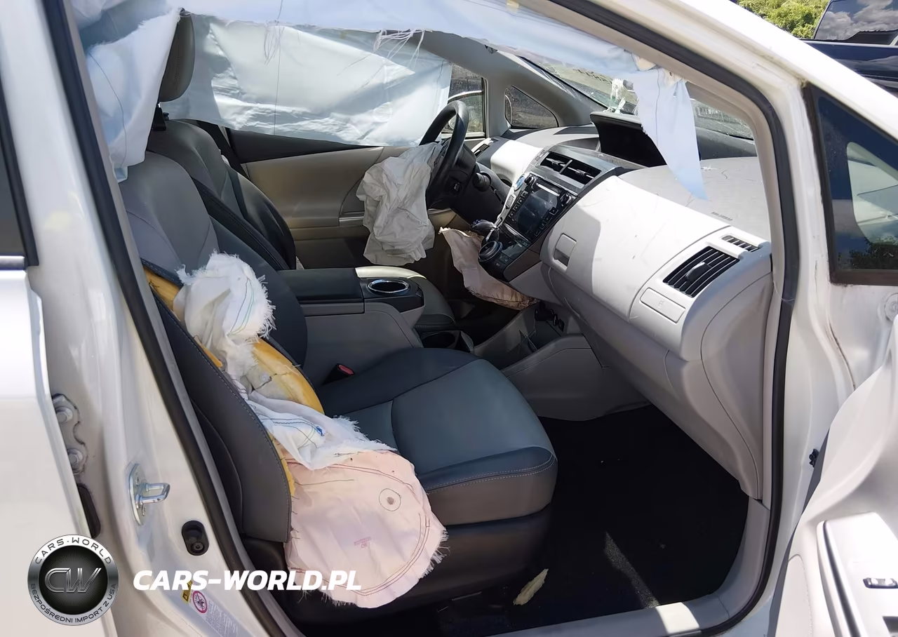 2016 Toyota Prius V Four VIN:JTDZN3EU7GJ049609 - 5