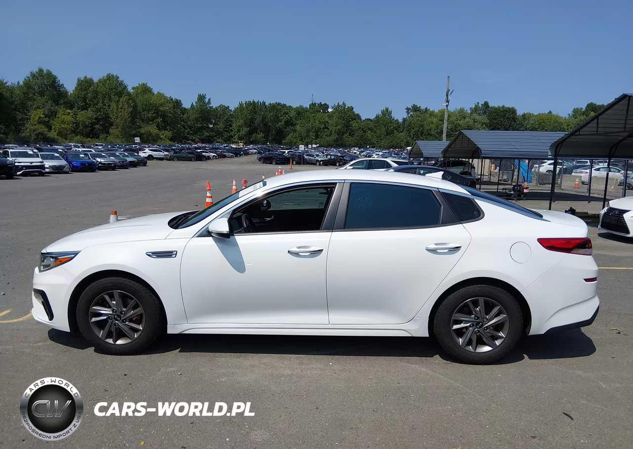 2019 Kia Optima Lx VIN:5XXGT4L37KG365196 - 14