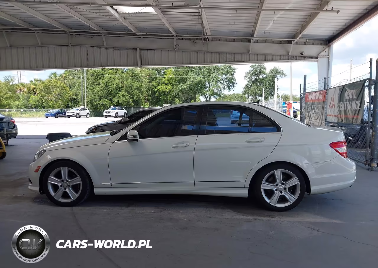 2010 Mercedes-Benz C 300 Luxury-Sport VIN:WDDGF5EBXAF397970 - 14
