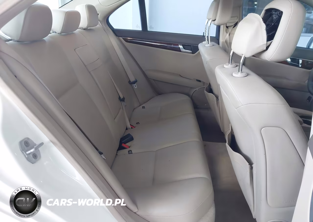 2010 Mercedes-Benz C 300 Luxury-Sport VIN:WDDGF5EBXAF397970 - 8