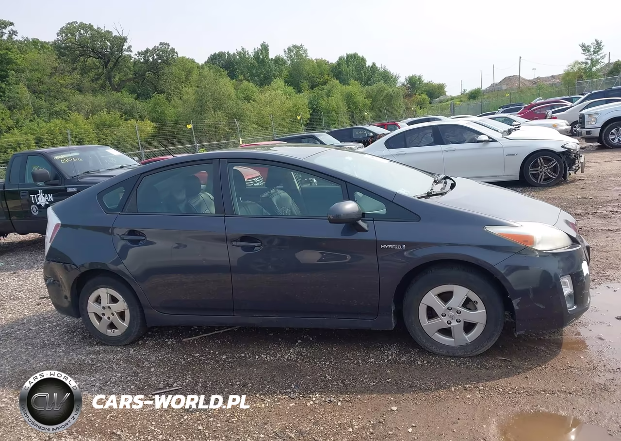2011 Toyota Prius Two VIN:JTDKN3DU0B0280580 - 13