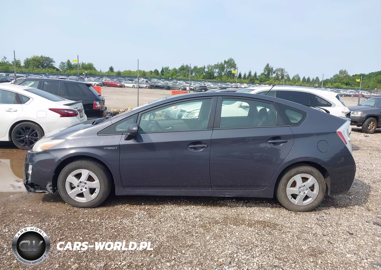 2011 Toyota Prius Two VIN:JTDKN3DU0B0280580 - 14