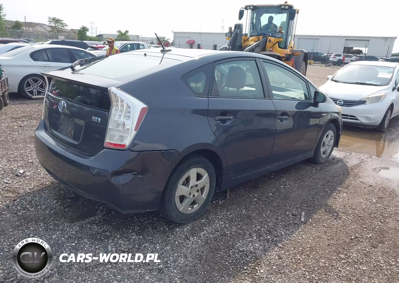 2011 Toyota Prius Two VIN:JTDKN3DU0B0280580 - 4