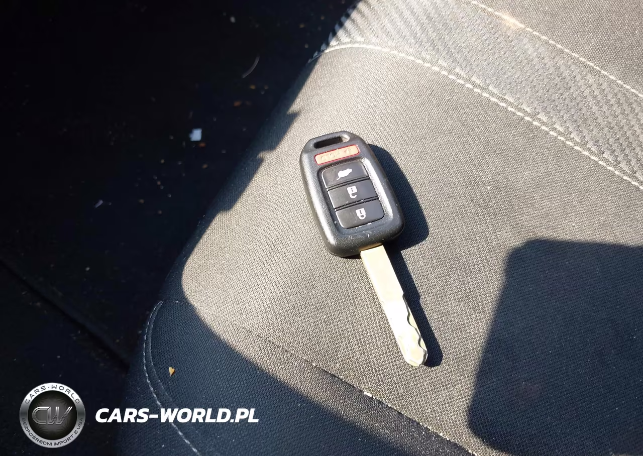2018 Honda Civic Sport VIN:SHHFK7H44JU213510 - 11
