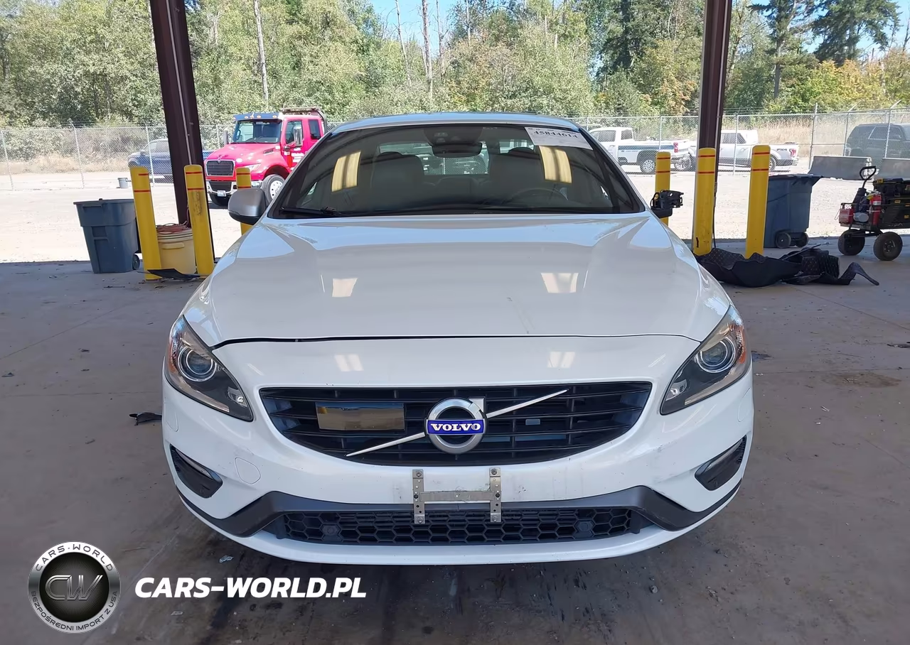 2017 Volvo S60 T6 R-Design Platinum VIN:YV149MTS2H2420378 - 12