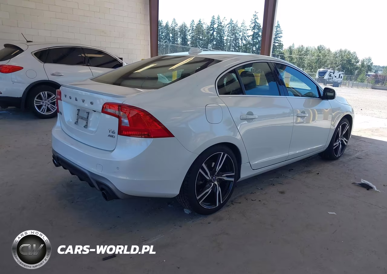 2017 Volvo S60 T6 R-Design Platinum VIN:YV149MTS2H2420378 - 4