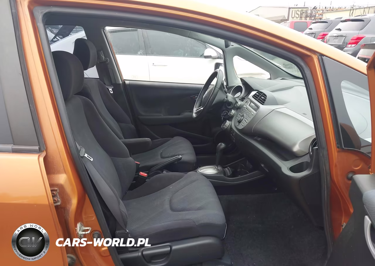 2010 Honda Fit Sport VIN:JHMGE8H42AS008949 - 5