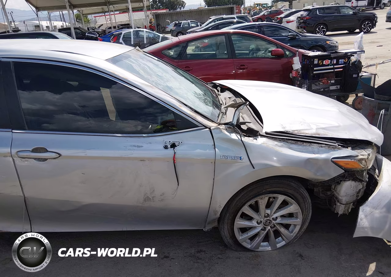 2020 Toyota Camry Le Hybrid VIN:4T1C31AK5LU526871 - 13