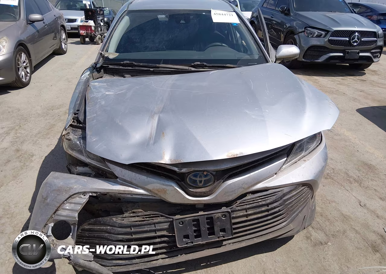 2020 Toyota Camry Le Hybrid VIN:4T1C31AK5LU526871 - 14