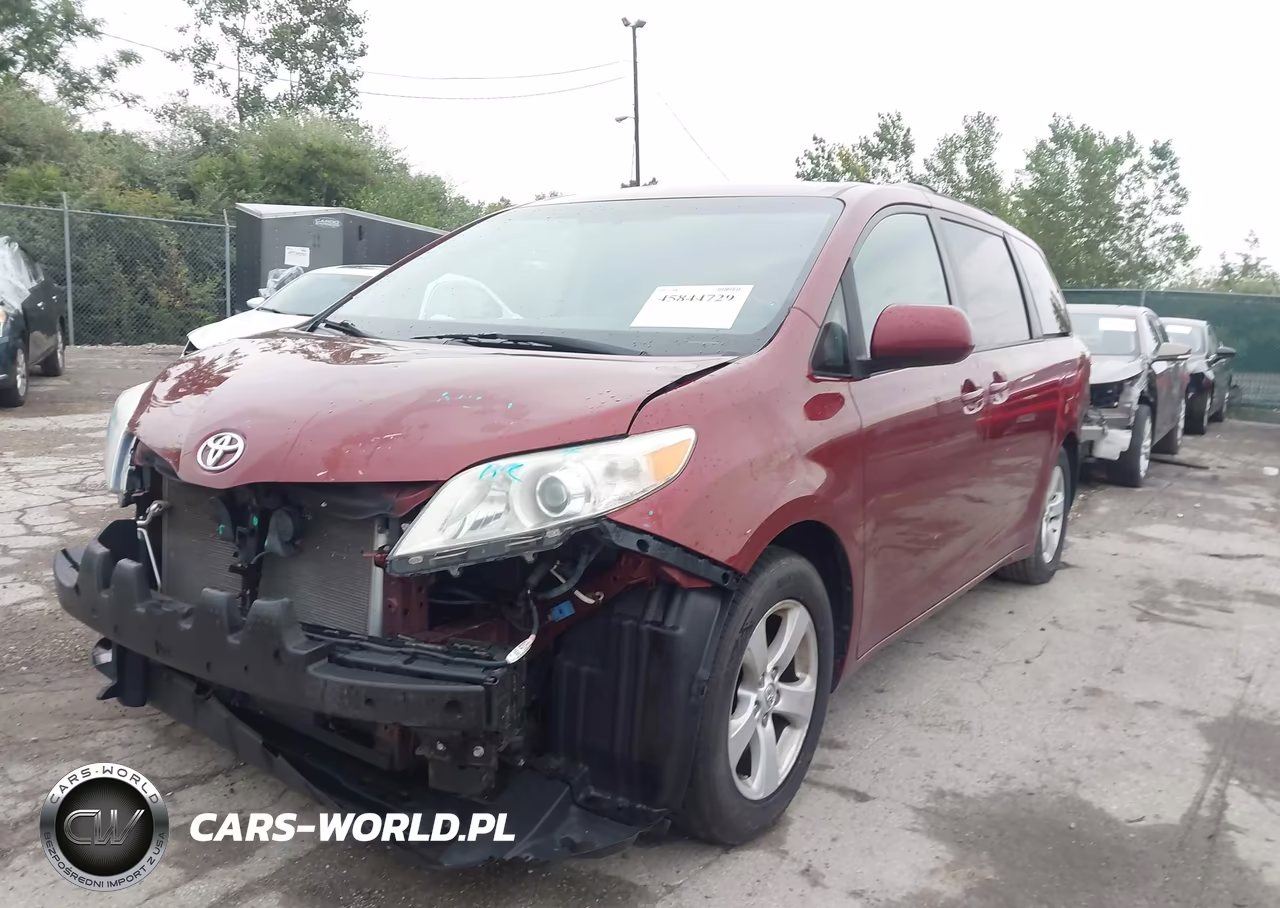 2015 Toyota Sienna Le 8 Passenger VIN:5TDKK3DC6FS553332 - 2