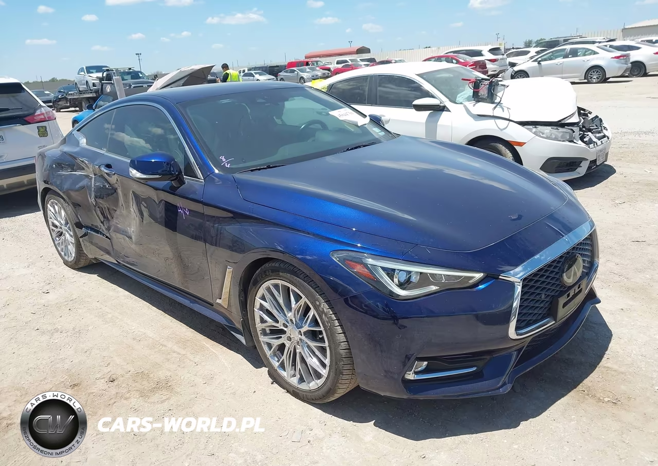 2022 Infiniti Q60 Luxe