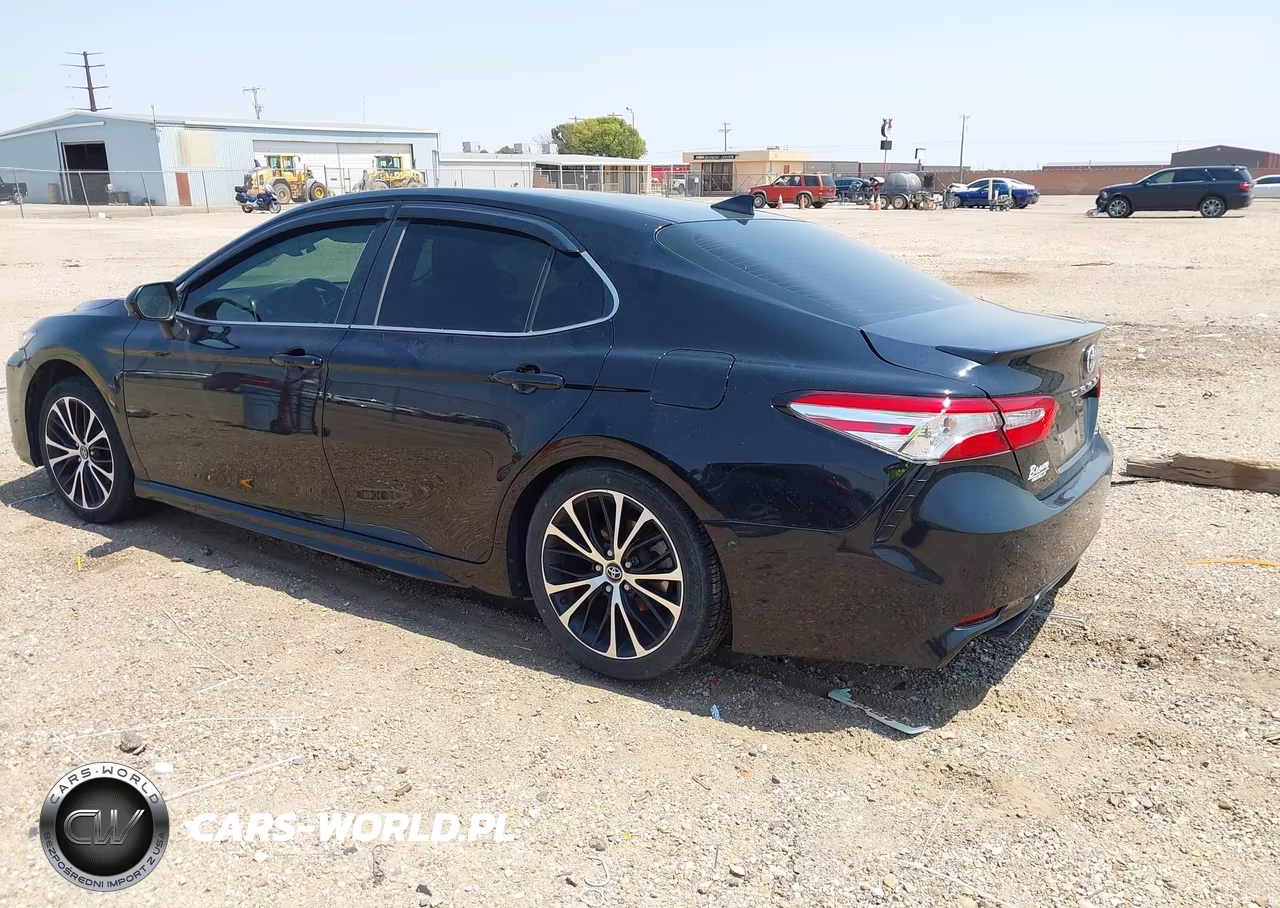 2020 Toyota Camry Se VIN:4T1G11AK3LU338583 - 3