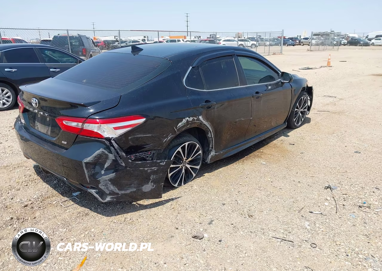 2020 Toyota Camry Se VIN:4T1G11AK3LU338583 - 4