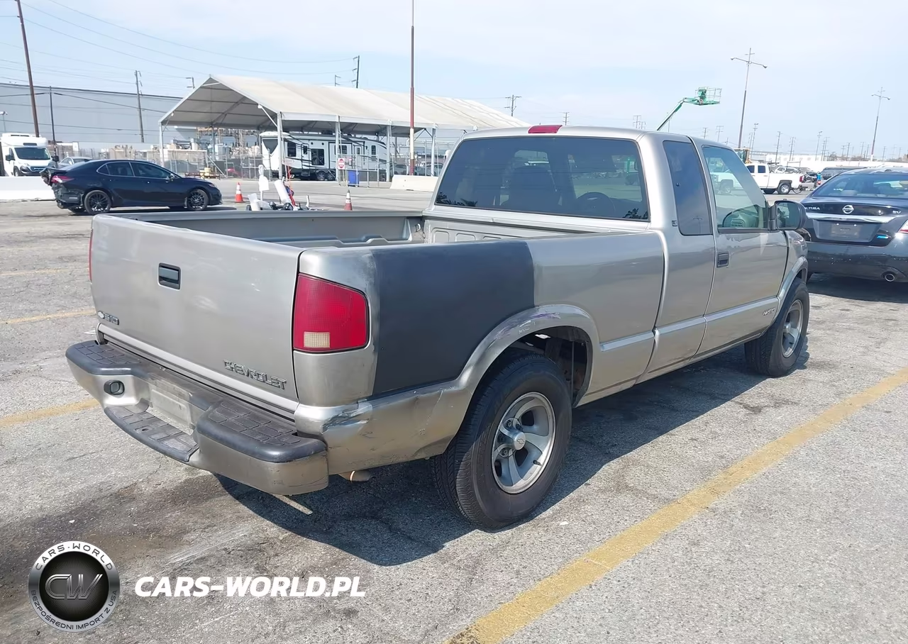 2000 Chevrolet S-10 Ls VIN:1GCCS1947YK127671 - 4