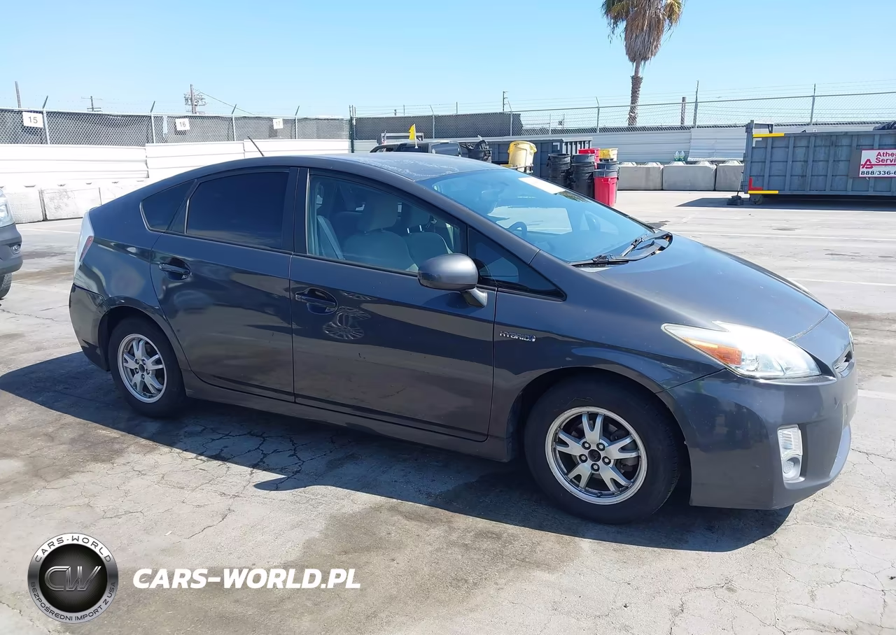 2011 Toyota Prius Three VIN:JTDKN3DU1B0264582 - 13