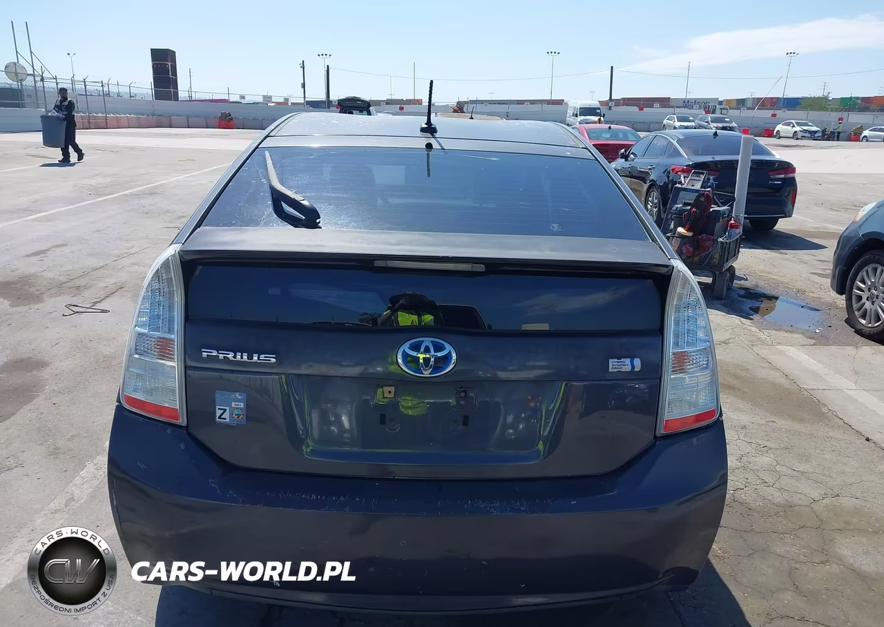 2011 Toyota Prius Three VIN:JTDKN3DU1B0264582 - 16