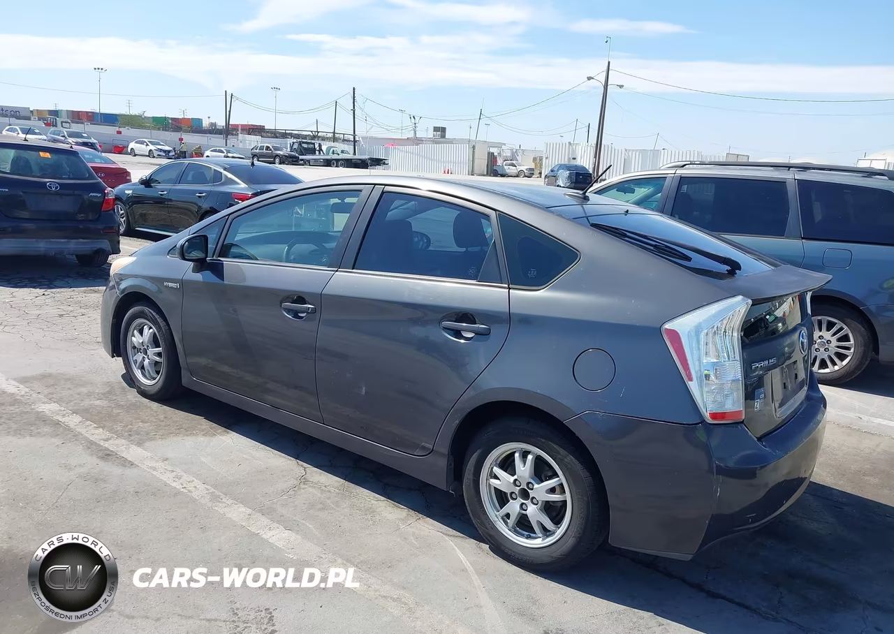2011 Toyota Prius Three VIN:JTDKN3DU1B0264582 - 3