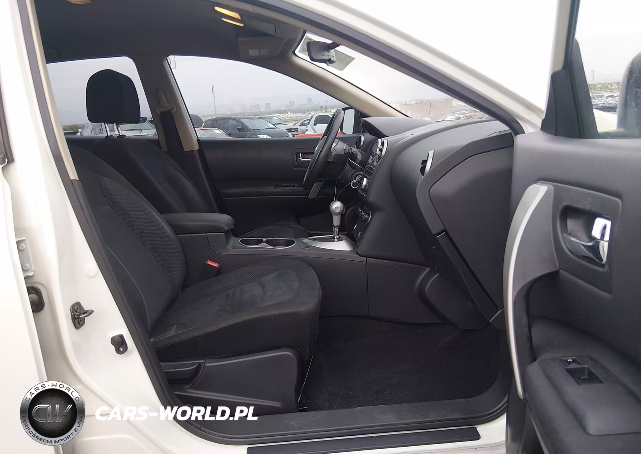 2015 Nissan Rogue Select S VIN:JN8AS5MT7FW657677 - 5