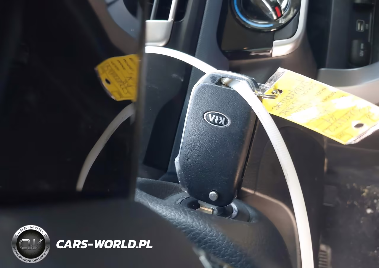 2021 Kia Seltos S VIN:KNDEUCA27M7132844 - 11