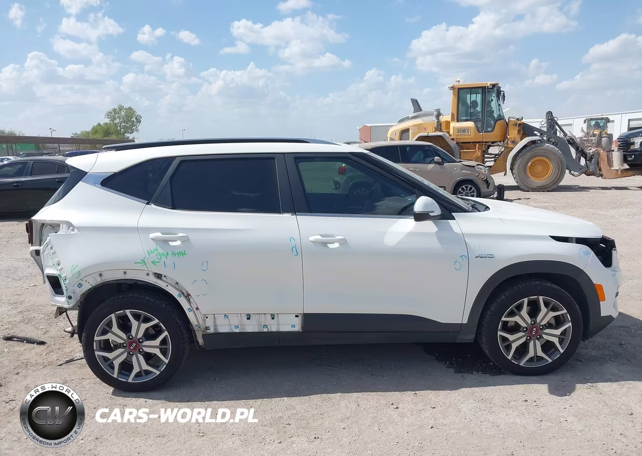 2021 Kia Seltos S VIN:KNDEUCA27M7132844 - 14
