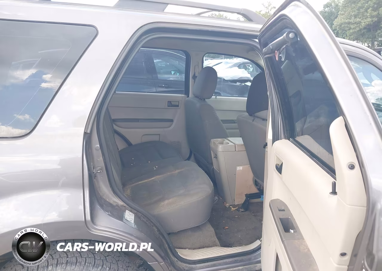 2011 Ford Escape Xls VIN:1FMCU0C77BKB54668 - 8
