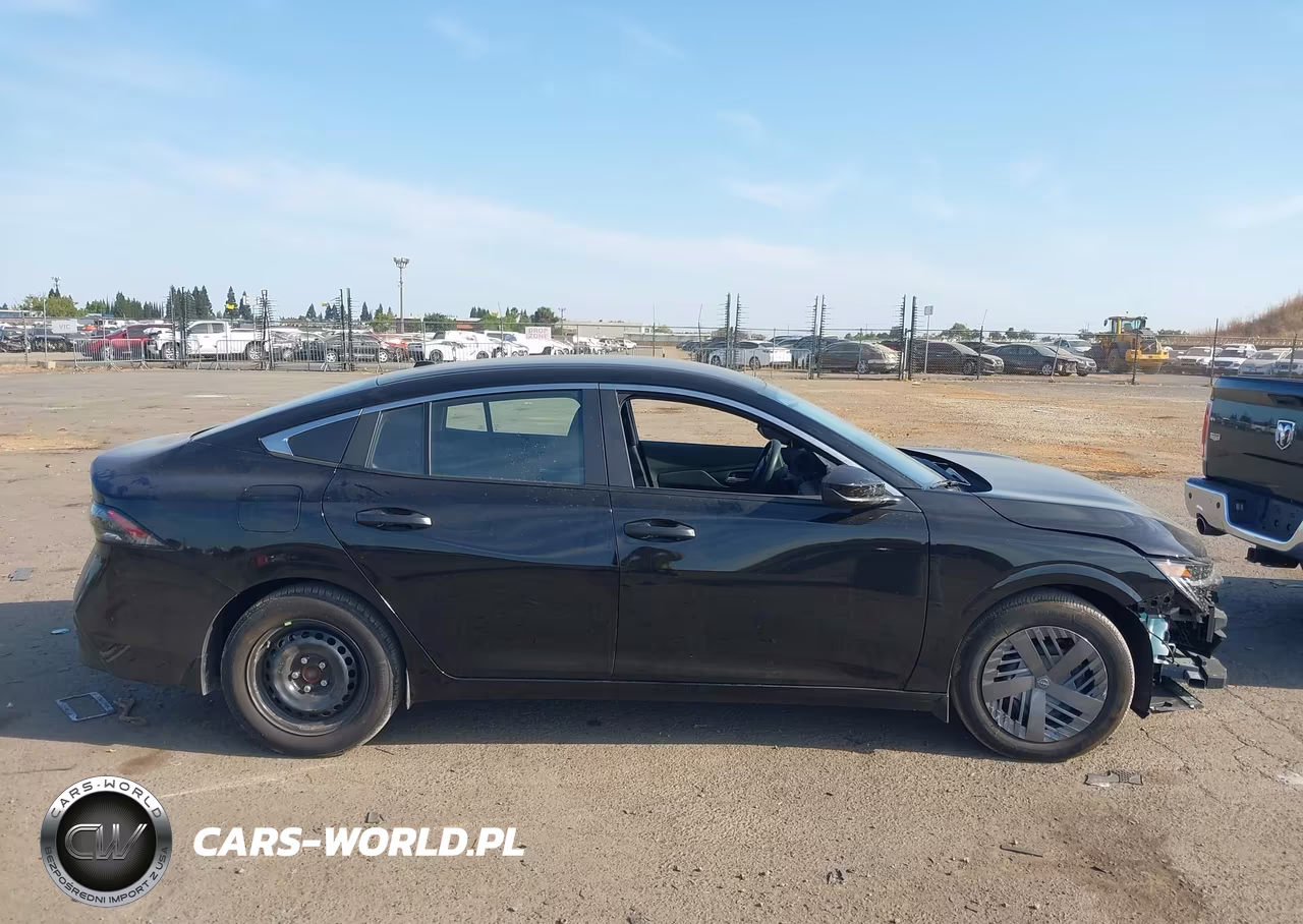 2026 Nissan Sentra S VIN:3N1AB9BVXTY243212 - 13