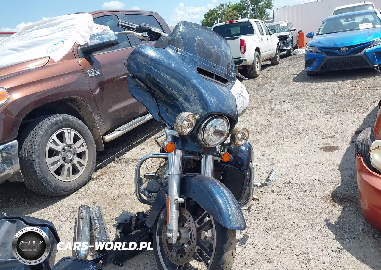 2016 Harley-Davidson Flhxs Street Glide Special VIN:1HD1KRM19GB687188 - 5