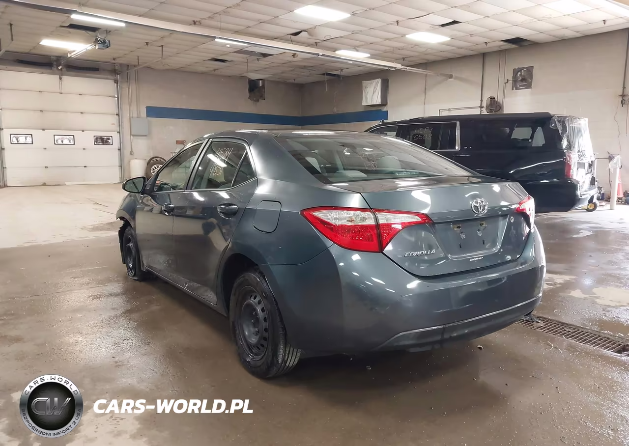 2015 Toyota Corolla L VIN:5YFBURHE4FP205868 - 3