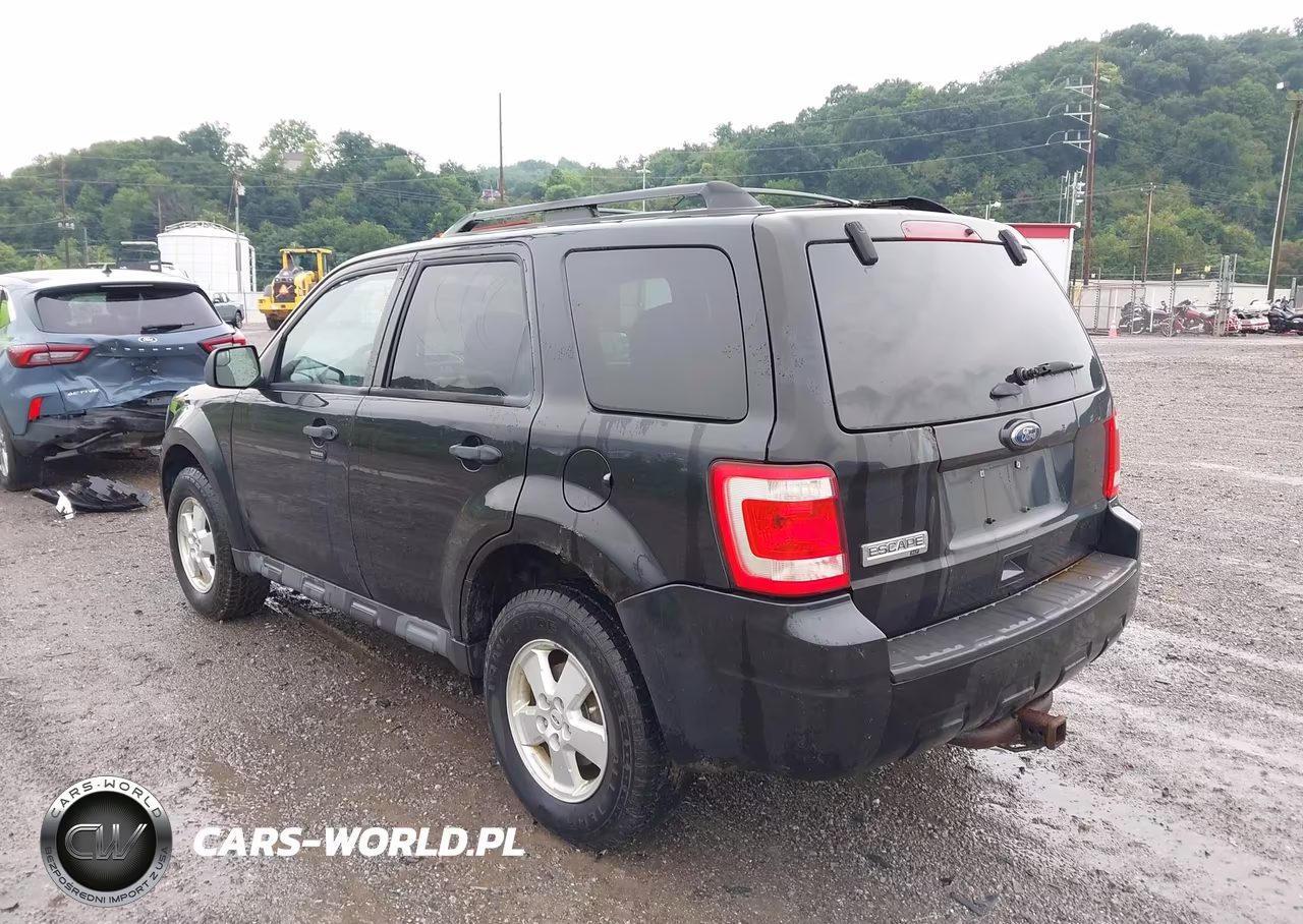 2011 Ford Escape Xlt VIN:1FMCU0D75BKB96321 - 3
