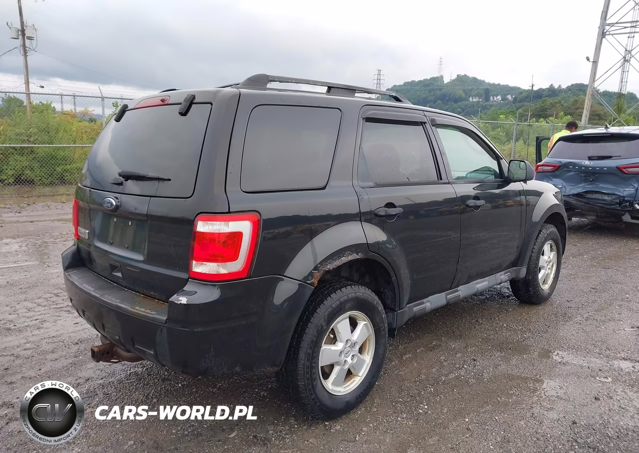 2011 Ford Escape Xlt VIN:1FMCU0D75BKB96321 - 4