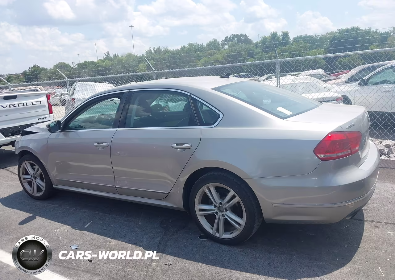 2013 Volkswagen Passat 3.6L V6 Sel Premium VIN:1VWCM7A35DC056746 - 15