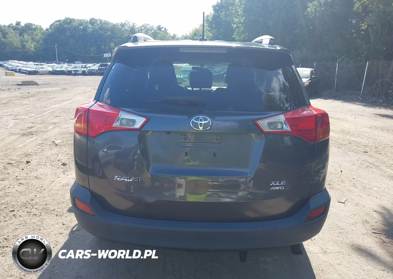 2015 Toyota Rav4 Xle VIN:2T3RFREV2FW353570 - 17